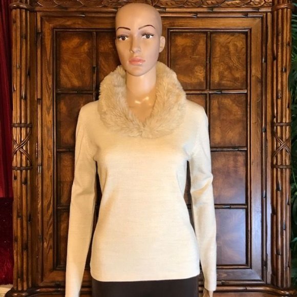 Apart Wool Blend Sweater w/ Detachable Faux Fur Collar - Picture 1 of 9